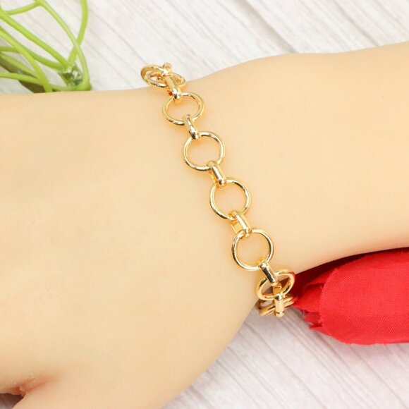 "Trendy Handmade Bracelet – A Thoughtful Gift for Girls & Women | UNVRC1644 - Picture 1 of 10